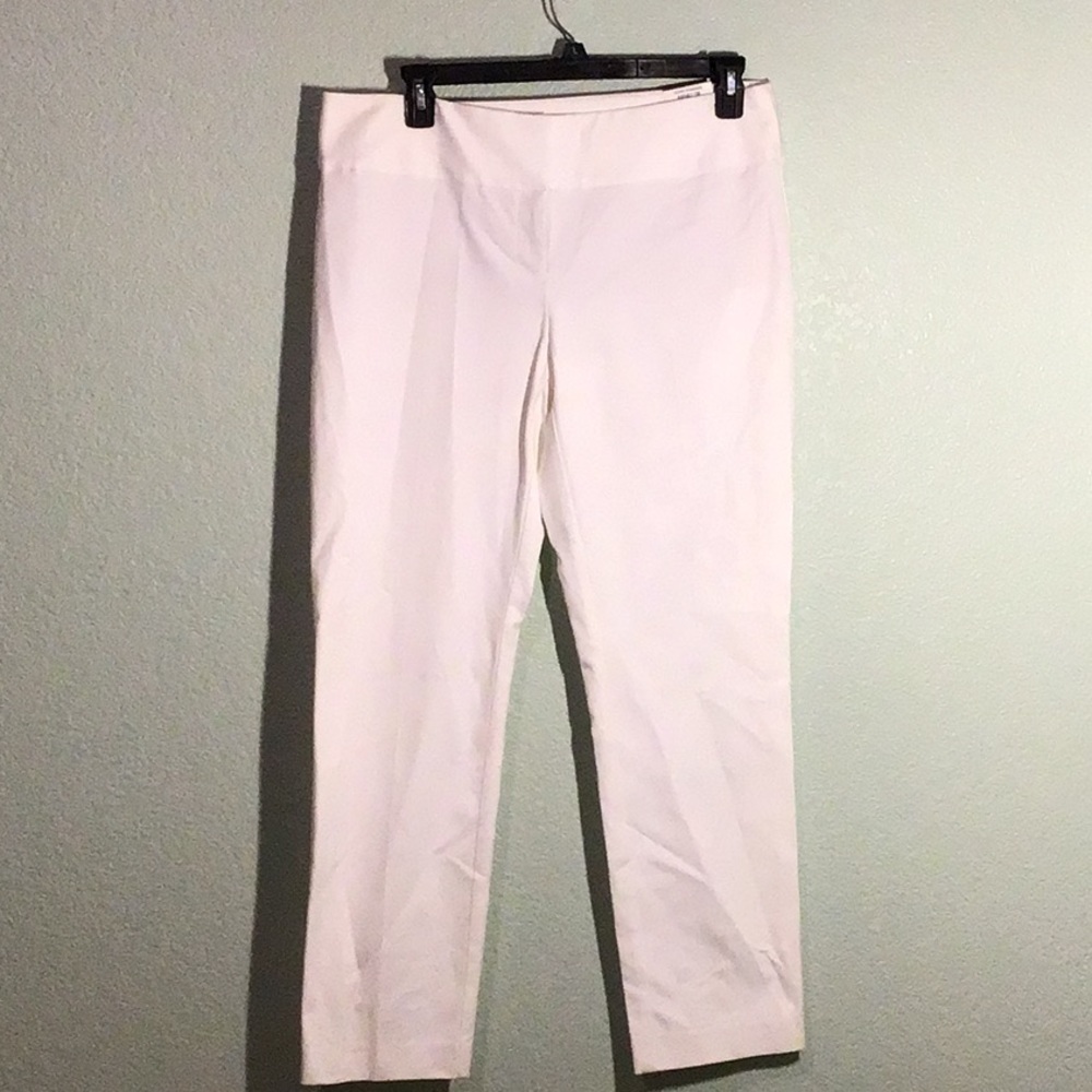 NWT -Alfani -W 14 -Slim Leg -Tummy Control- White.